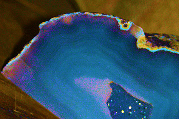 Photo d'une agate bleue.