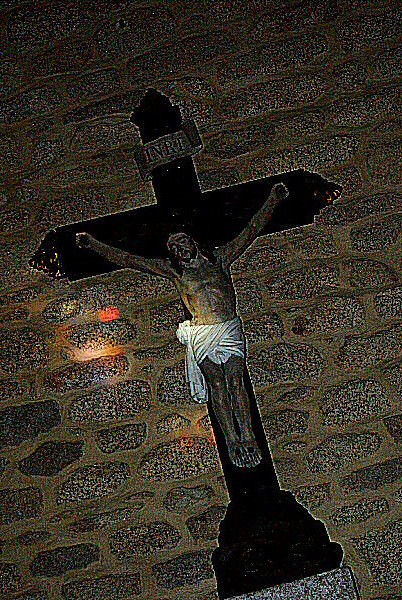 La crucifixion de l'église St-Thuriau - Photo