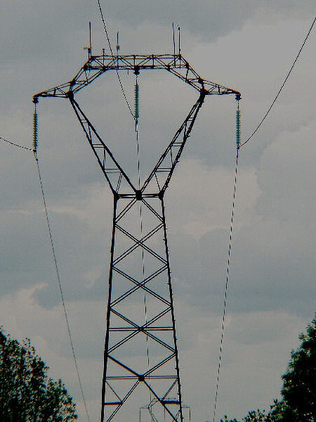 Photo d'un pylne électrique.