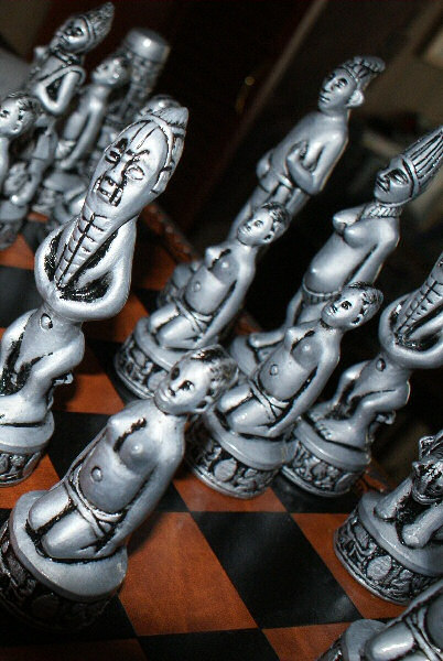 Photo du sorcier blanc et ses filles - jeu d'échecs